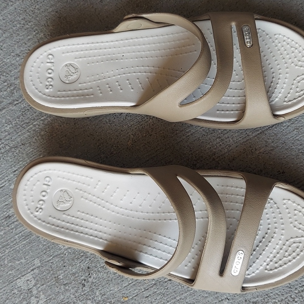 Cros shoes